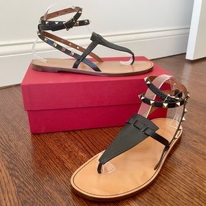 🚫SOLD🚫Authentic Valentino Rockstud Black Leather Wrap Thong Sandle Size 41
